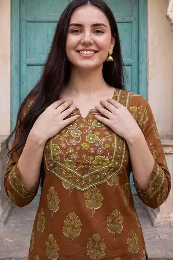 Women Floral Printed Regular  Cotton Kurta with Trousers & With Dupatta