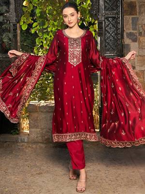 Ethnic Motifs Embroidered Round Neck Thread Work Kurta with Trousers & Dupatta 1