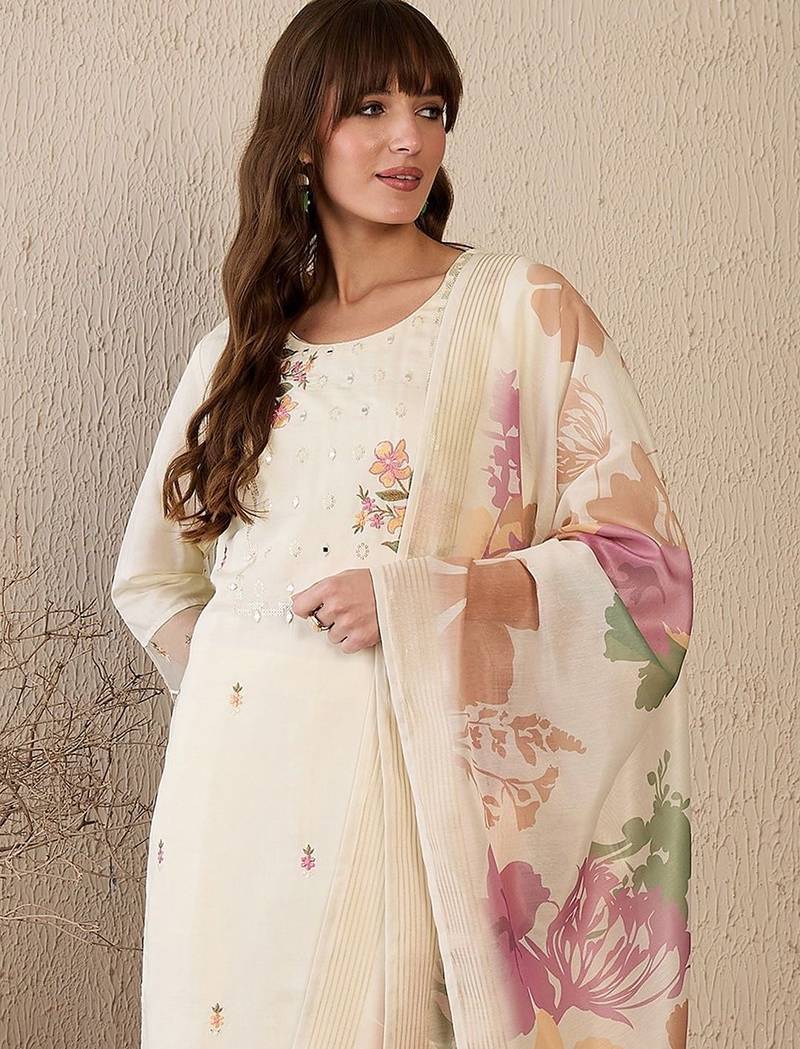 Women Floral Embroidered Regular Mirror Work Chanderi Silk Kurta with Trousers & With Dupatta