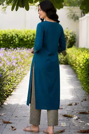 Women Regular Kurta with Trousers