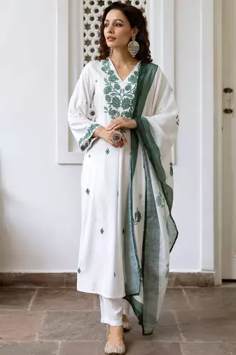 Women Floral Embroidered Empire Thread Work Pure Cotton Kurta with Trousers & With Dupatta
