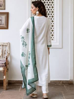 Women Floral Embroidered Empire Thread Work Pure Cotton Kurta with Trousers & With Dupatta 5