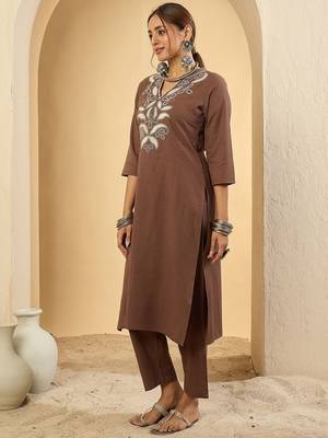 Women Floral Embroidered Regular  Cotton Kurta Set 5