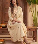 Women Floral Embroidered Empire Thread Work Kurta with Trousers & With Dupatta