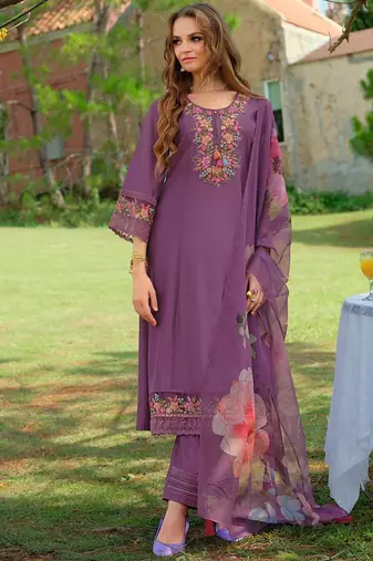 Women Embroidered Thread Work Kurta with Trousers & Dupatta