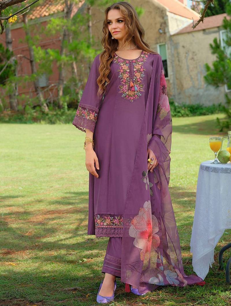 Women Embroidered Thread Work Kurta with Trousers & Dupatta