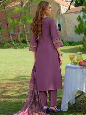 Women Embroidered Thread Work Kurta with Trousers & Dupatta 5