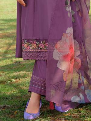 Women Embroidered Thread Work Kurta with Trousers & Dupatta 7