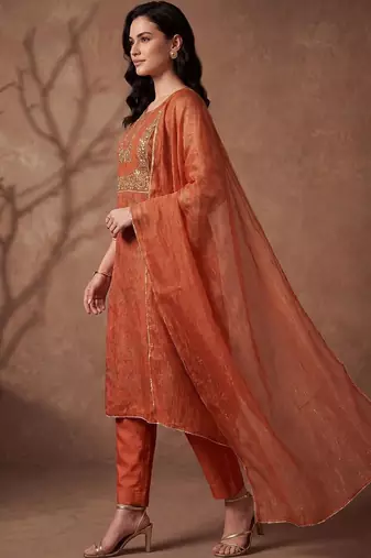Women Ethnic Motifs Embroidered Regular Kurta with Trousers & With Dupatta