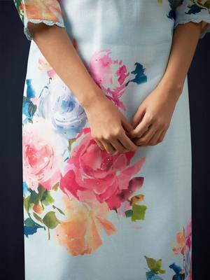 Floral Printed Regular Linen Straight Kurta With Trousers & Dupatta 5