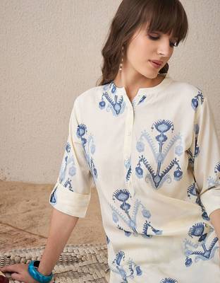 Women Printed Regular Kurta with Trousers 1