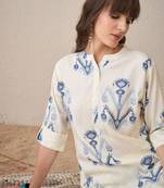 Women Printed Regular Kurta with Trousers