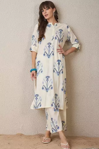 Women Printed Regular Kurta with Trousers