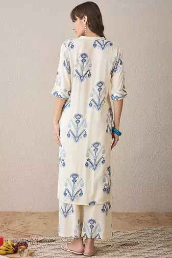 Women Printed Regular Kurta with Trousers