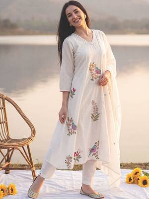 Women Embroidered Regular Thread Work  Cotton Kurta with Trousers & With Dupatta 1