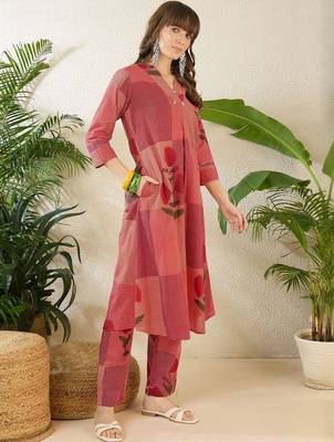 Women Printed Regular  Cotton Kurta with Trousers 3
