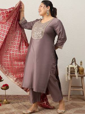 Plus Size Embroidered Regular Kurta with Trousers & With Dupatta 1
