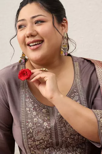 Plus Size Embroidered Regular Kurta with Trousers & With Dupatta