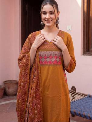 Women Ethnic Motifs Printed Regular  Cotton Kurta with Trousers & With Dupatta 3