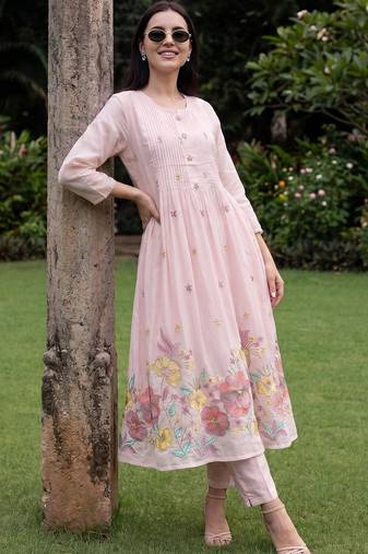 Women Floral Printed Pleated Thread Work Cotton Kurta with Trousers