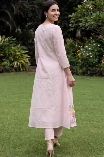 Women Floral Printed Pleated Thread Work Pure Cotton Kurta with Trousers