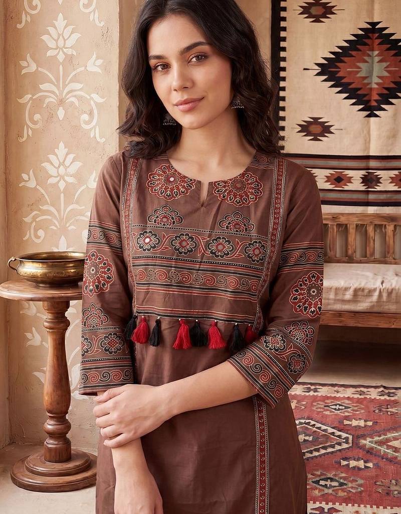 Women Ethnic Motifs Printed Regular  Cotton Kurta with Trousers