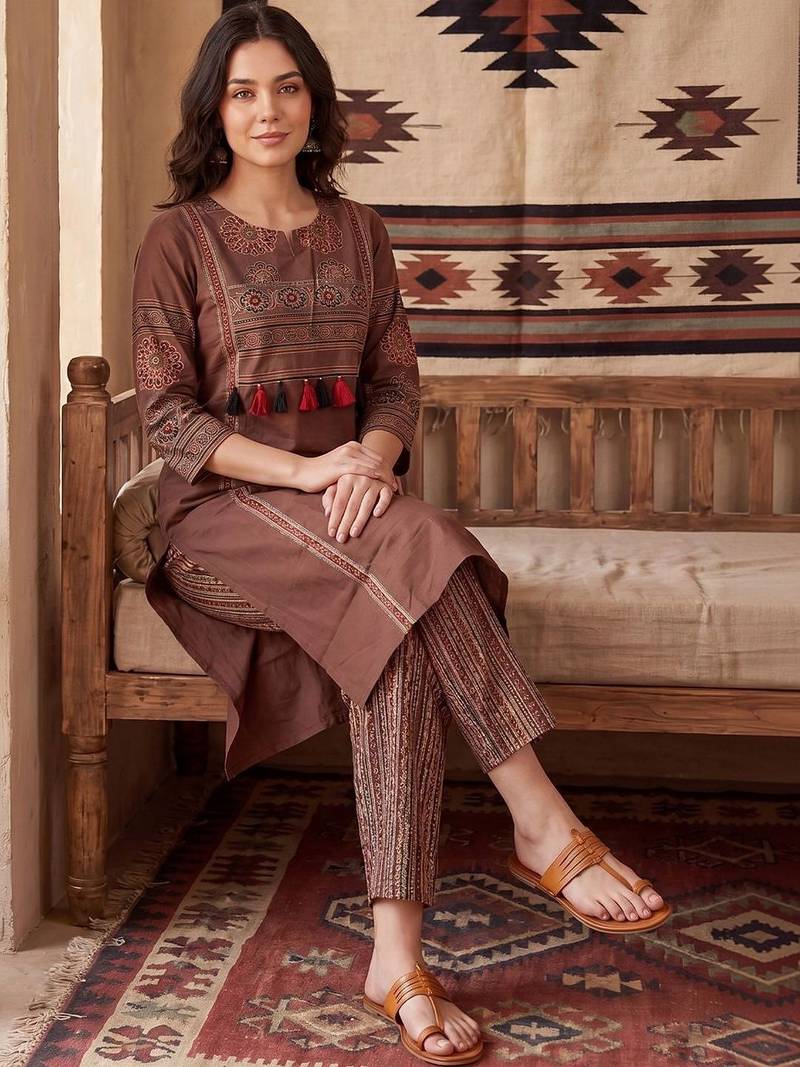 Women Ethnic Motifs Printed Regular  Cotton Kurta with Trousers