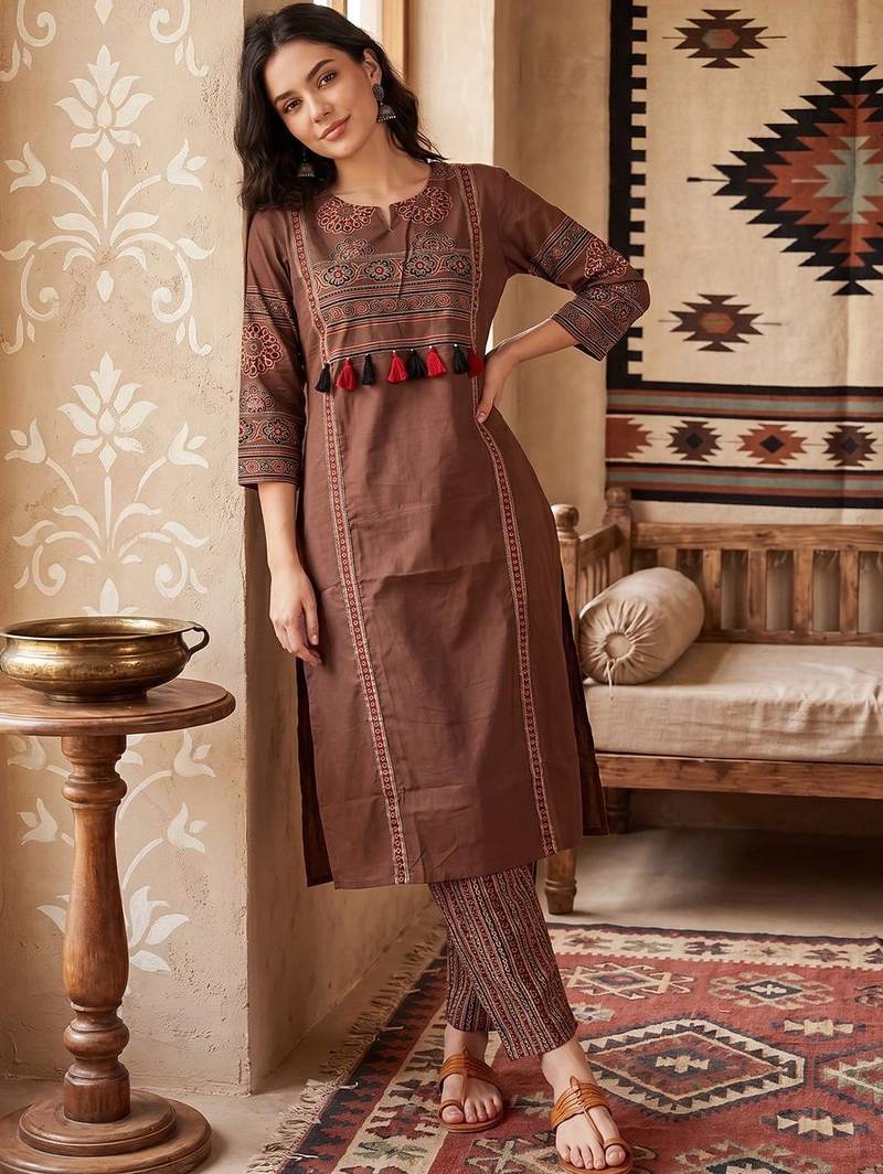 Women Ethnic Motifs Printed Regular  Cotton Kurta with Trousers