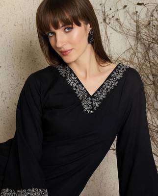 Women Ethnic Motifs Embroidered Regular Sequinned Kurta with Trousers 1