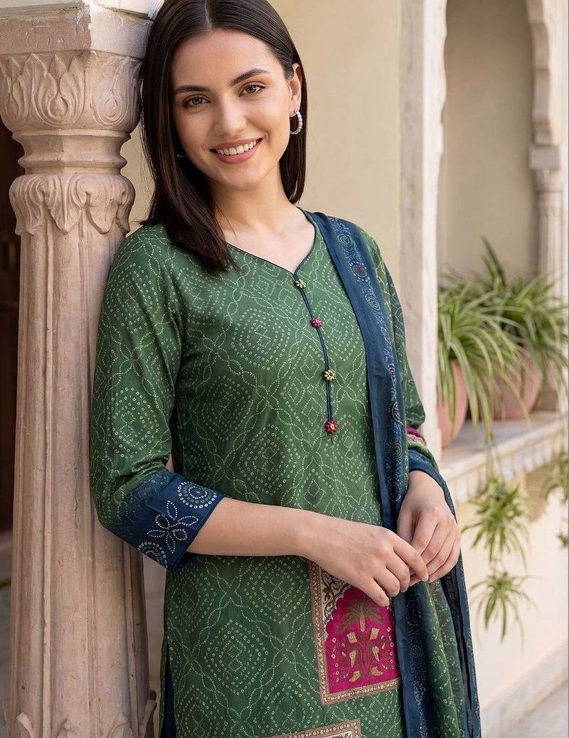 Women Ethnic Motifs Printed Regular Kurta with Trousers & With Dupatta