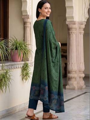 Women Ethnic Motifs Printed Regular Kurta with Trousers & With Dupatta 3