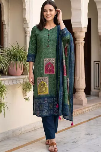 Women Ethnic Motifs Printed Regular Kurta with Trousers & With Dupatta