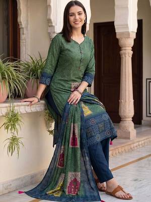 Women Ethnic Motifs Printed Regular Kurta with Trousers & With Dupatta 5