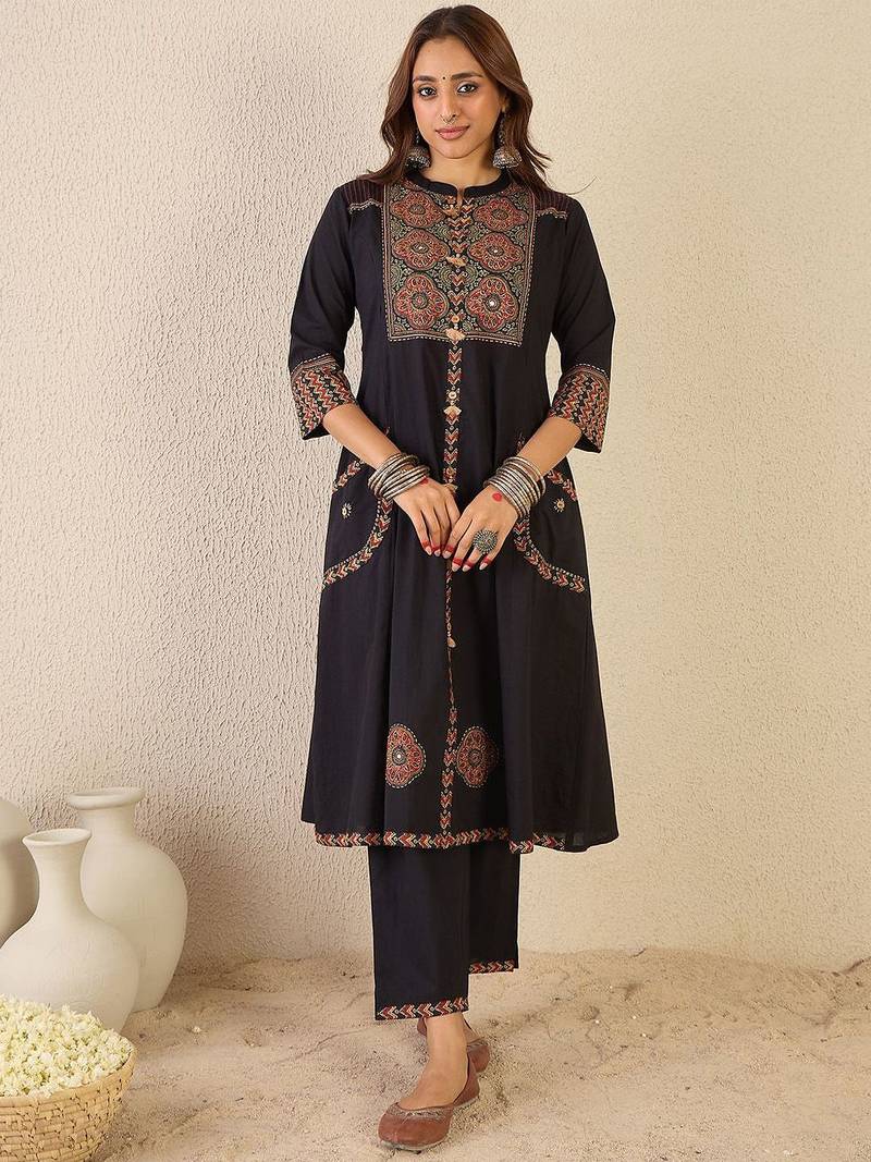 Ethnic Motifs Printed Mandarin Collar A Line  Cotton Kurta With Trousers