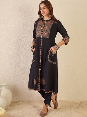 Ethnic Motifs Printed Mandarin Collar A Line  Cotton Kurta With Trousers 4