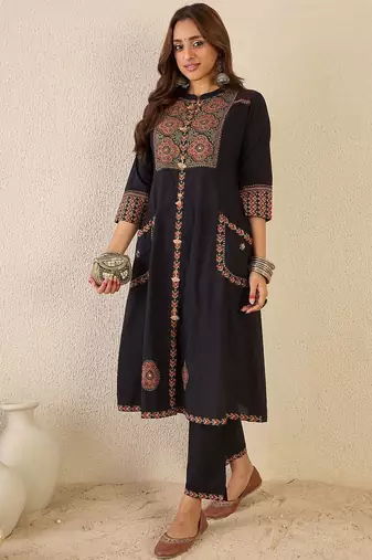 Ethnic Motifs Printed Mandarin Collar A Line  Cotton Kurta With Trousers