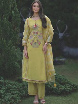 Women Animal Embroidered Regular Sequinned Kurta with Trousers & With Dupatta 5