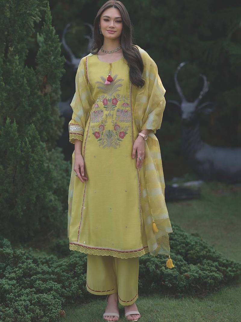 Women Animal Embroidered Regular Sequinned Kurta with Trousers & With Dupatta