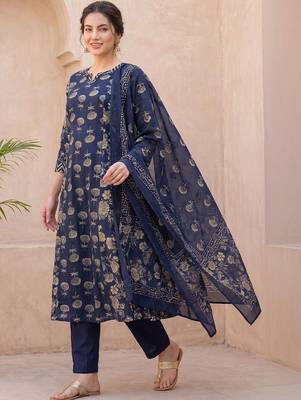 Women Floral Printed Regular  Cotton Kurta with Trousers & With Dupatta 1