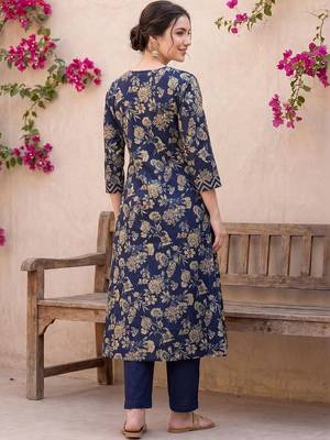 Women Floral Printed Regular  Cotton Kurta with Trousers & With Dupatta 4