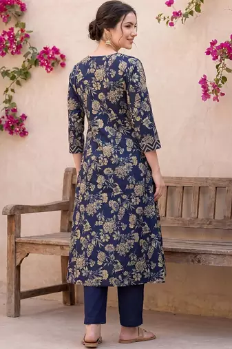 Women Floral Printed Regular  Cotton Kurta with Trousers & With Dupatta