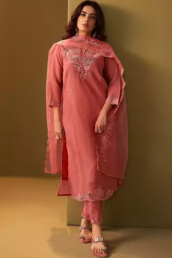 Women Floral Embroidered Regular Thread Work Kurta with Trousers & With Dupatta