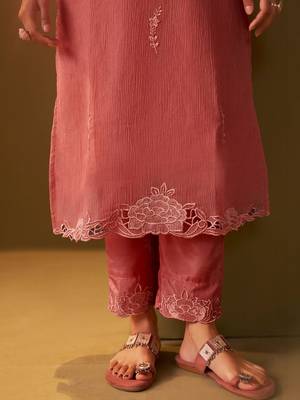 Women Floral Embroidered Regular Thread Work Kurta with Trousers & With Dupatta 7