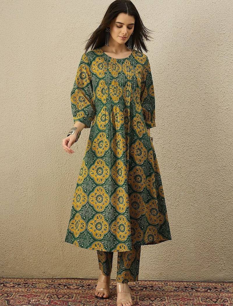 Women Ethnic Motifs Printed Pleated  Cotton Kurta with Trousers