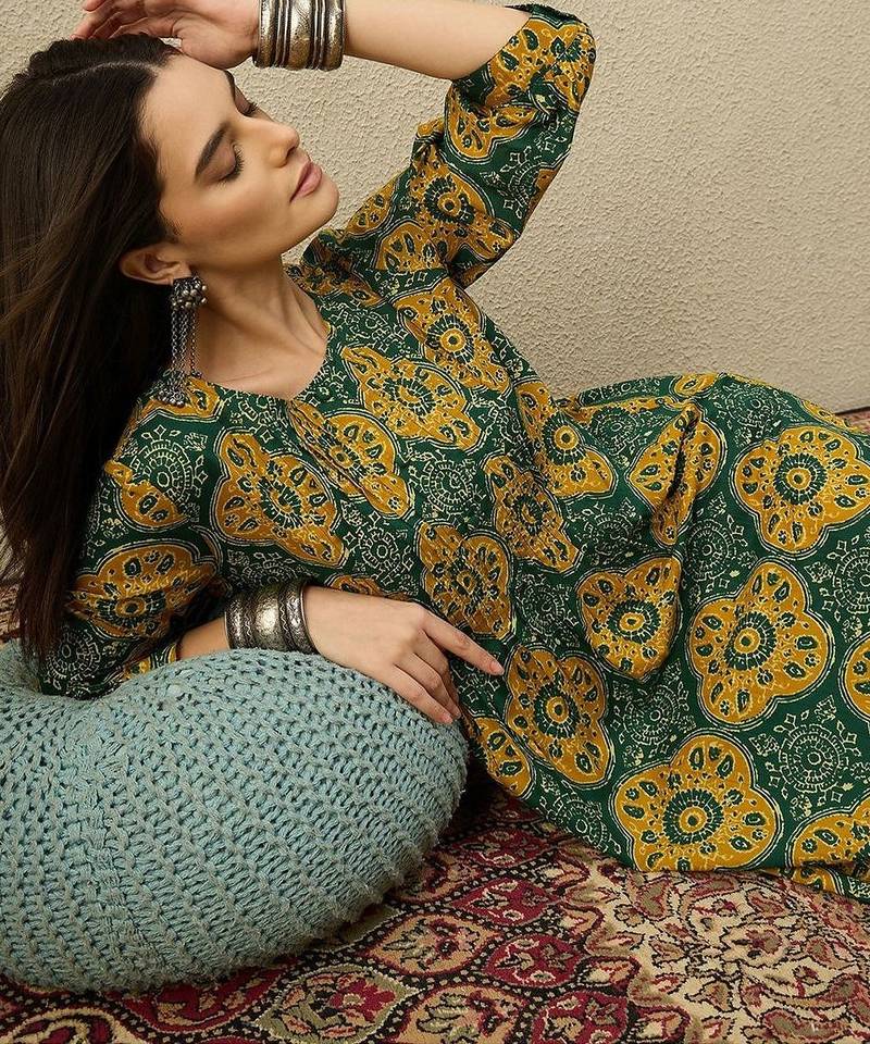 Women Ethnic Motifs Printed Pleated  Cotton Kurta with Trousers