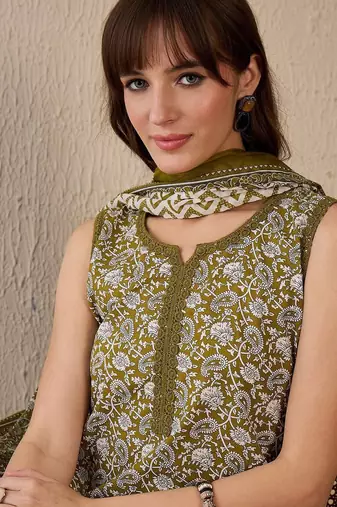 Women Ethnic Motifs Printed Regular  Cotton Kurta with Trousers & With Dupatta