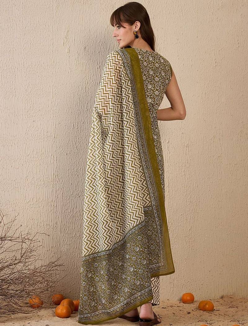 Women Ethnic Motifs Printed Regular  Cotton Kurta with Trousers & With Dupatta
