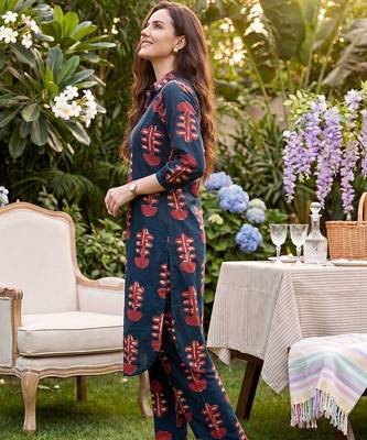 Women Ethnic Motifs Printed Regular  Cotton Kurta with Trousers 3