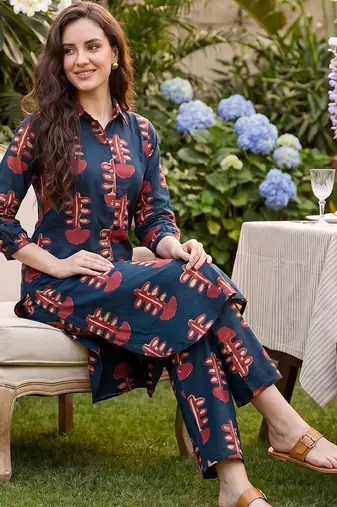Women Ethnic Motifs Printed Regular  Cotton Kurta with Trousers