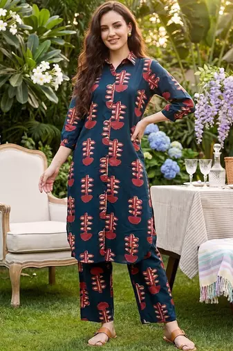 Women Ethnic Motifs Printed Regular  Cotton Kurta with Trousers